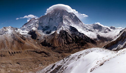 Lenticular Cloud & Makalu (8481m)