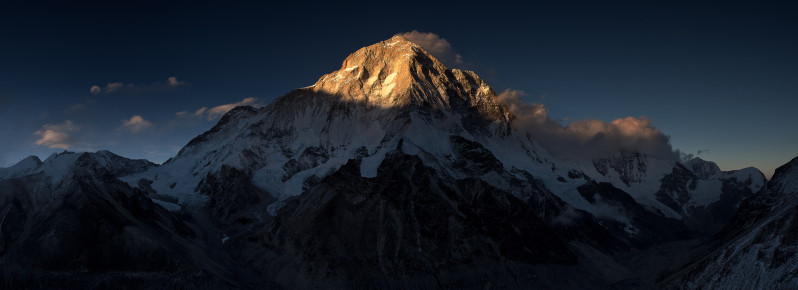 Sunset on Makalu मकालु (8481m)